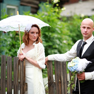 Свадебный фотосет возле Дома семейных торжеств в Красноярске