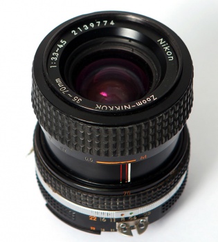 Nikon Nikkor 35-70 mm f/ 3.3-4.5 Ai-S